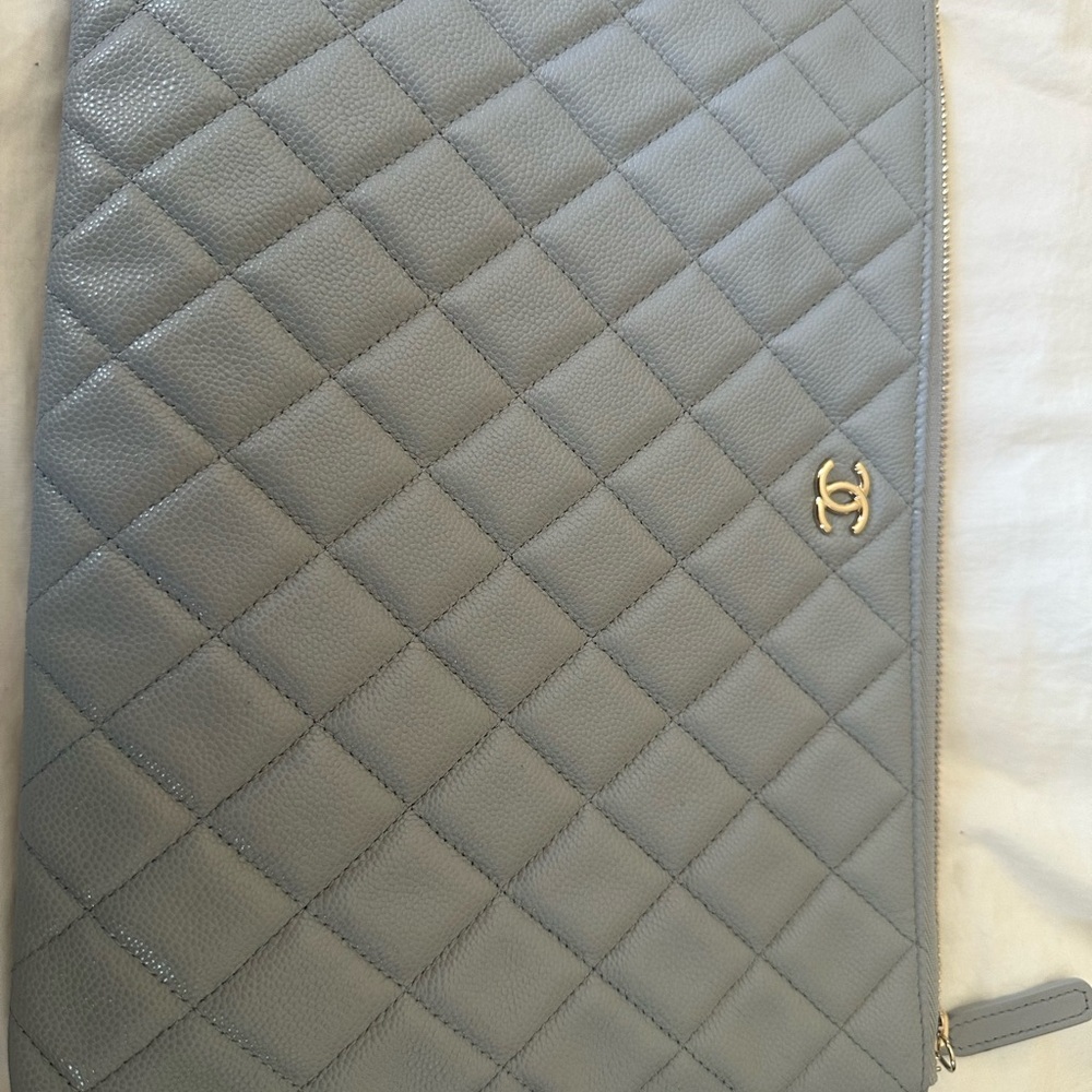 Chanel clutch
